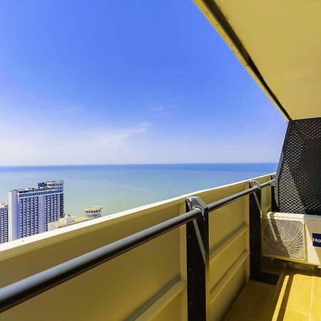 Luxury Beach Front Hotel Батумі Екстер'єр фото
