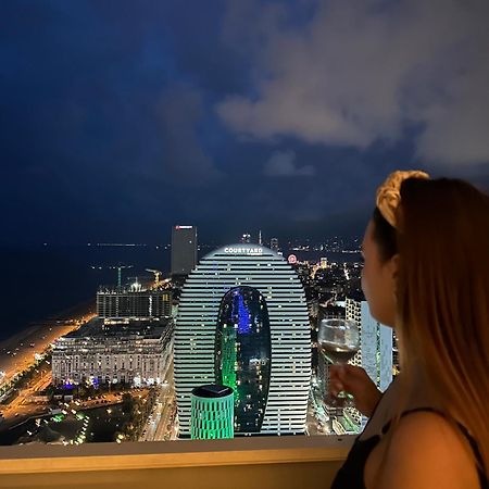 Luxury Beach Front Hotel Батумі Екстер'єр фото