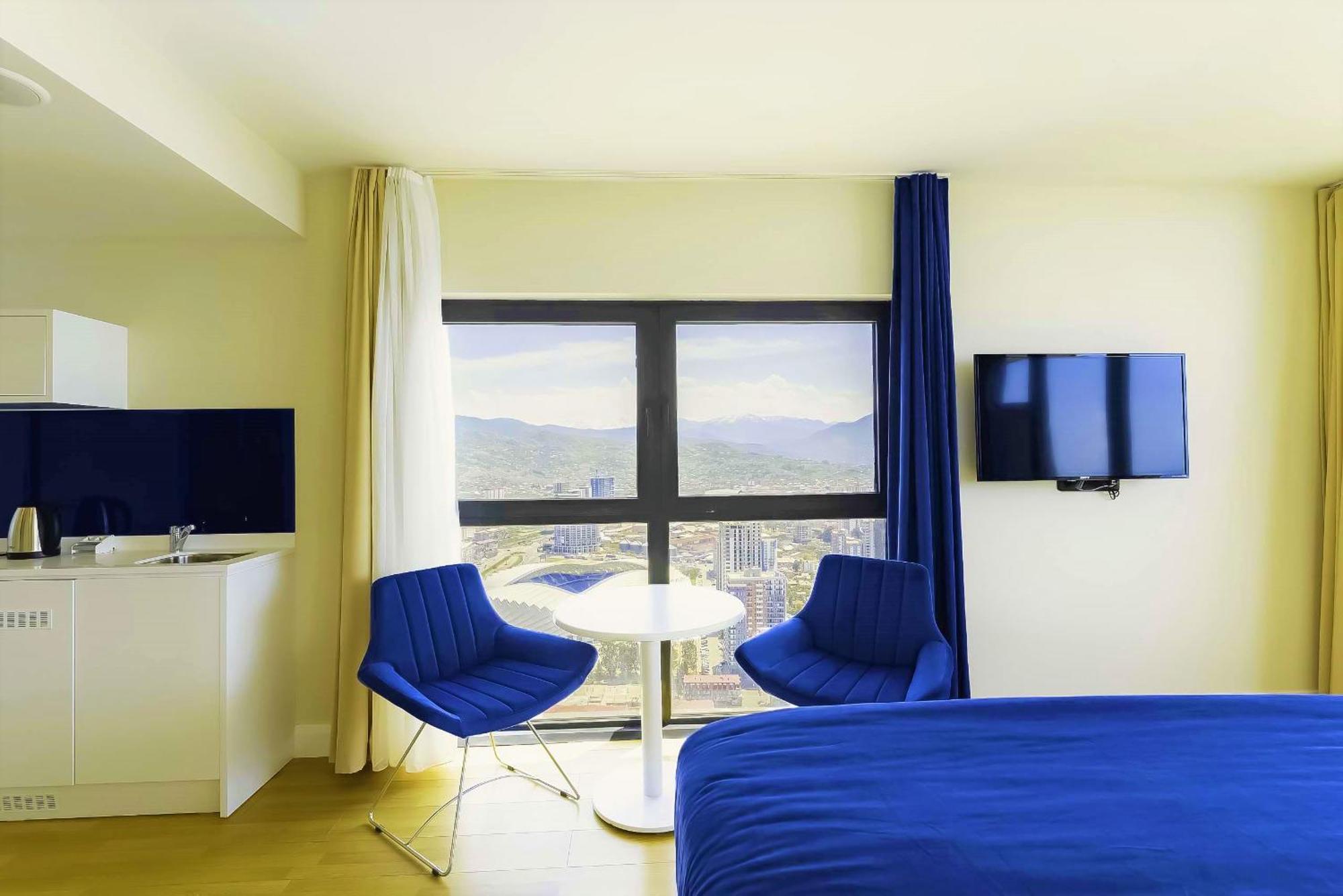 Luxury Beach Front Hotel Батумі Екстер'єр фото