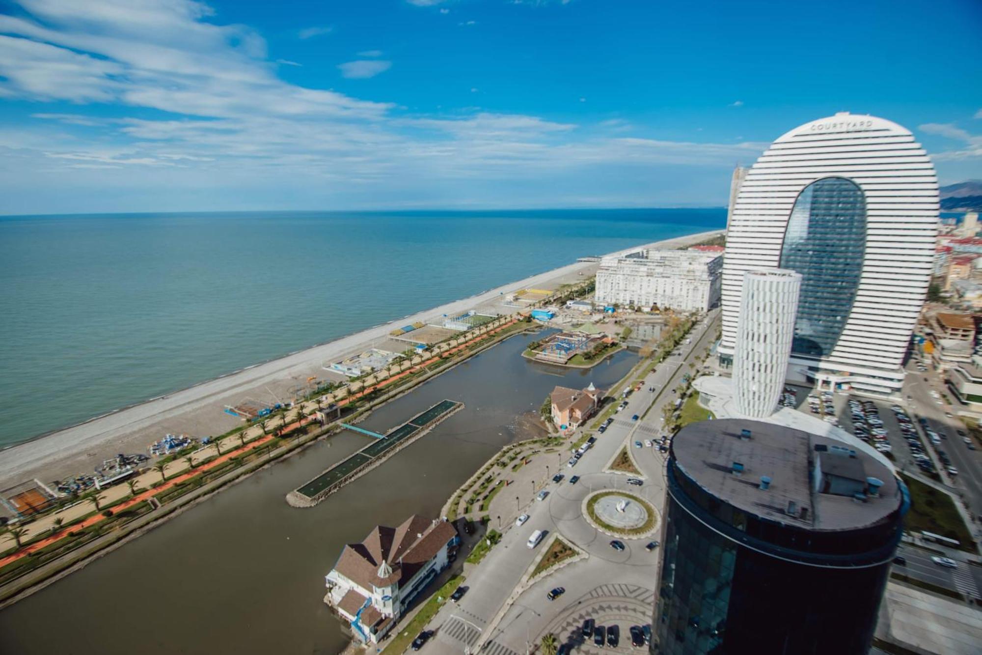 Luxury Beach Front Hotel Батумі Екстер'єр фото