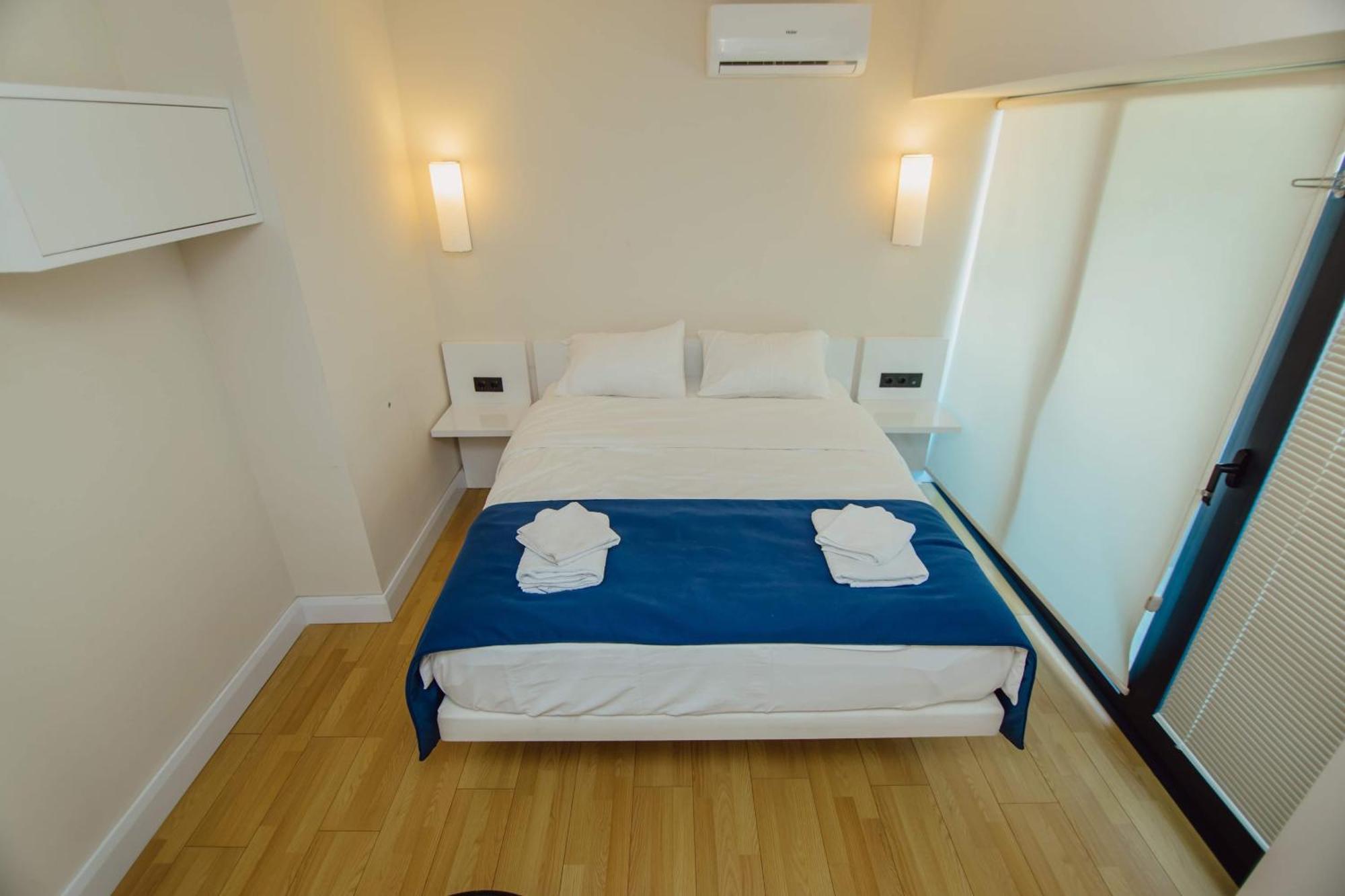 Luxury Beach Front Hotel Батумі Екстер'єр фото