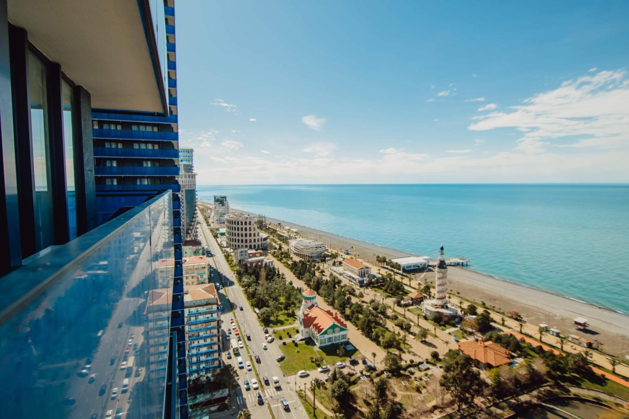 Luxury Beach Front Hotel Батумі Екстер'єр фото