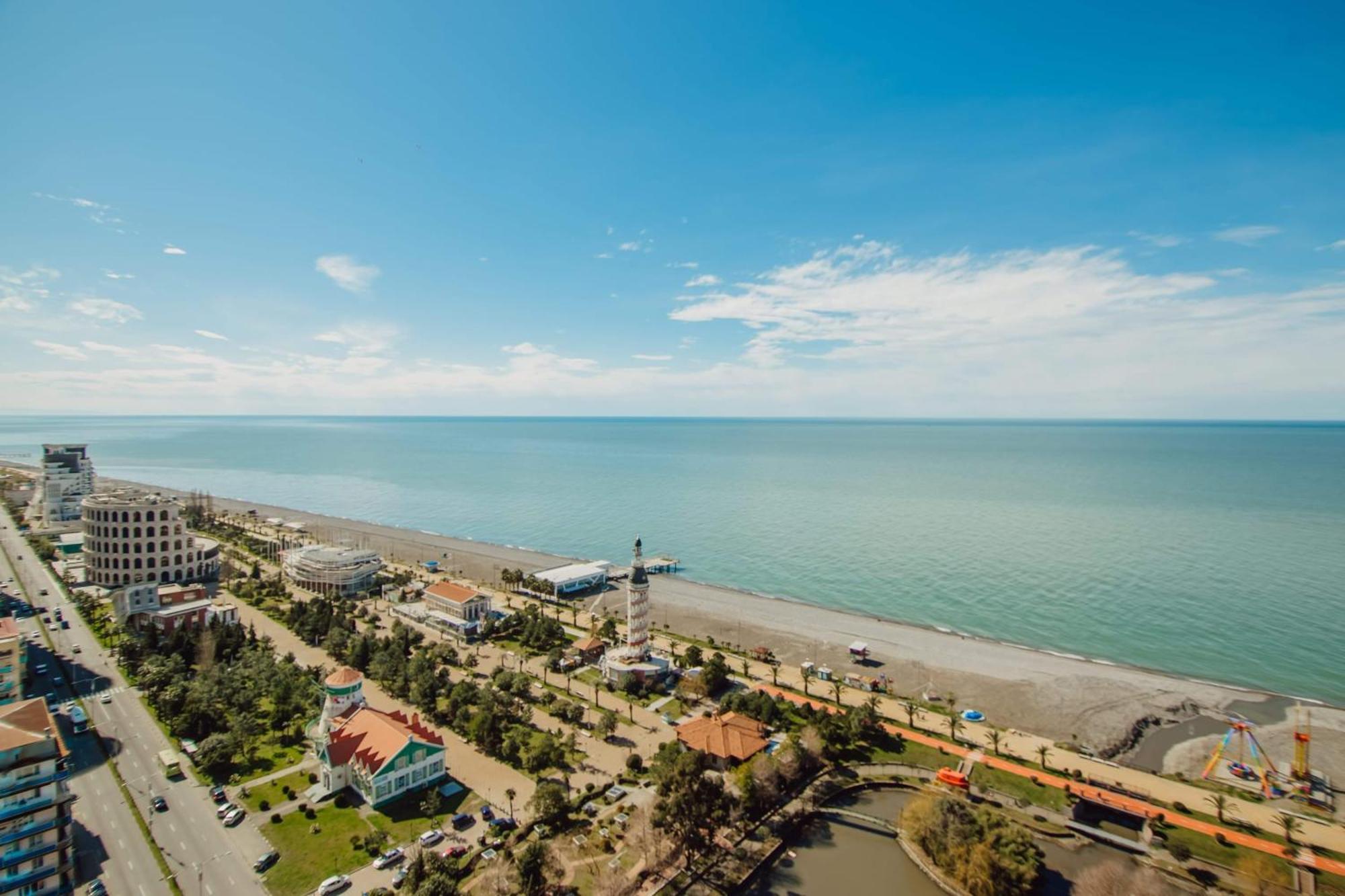 Luxury Beach Front Hotel Батумі Екстер'єр фото