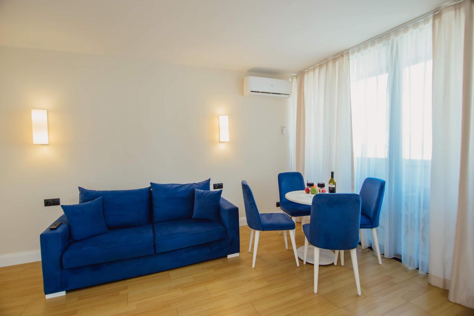 Luxury Beach Front Hotel Батумі Екстер'єр фото