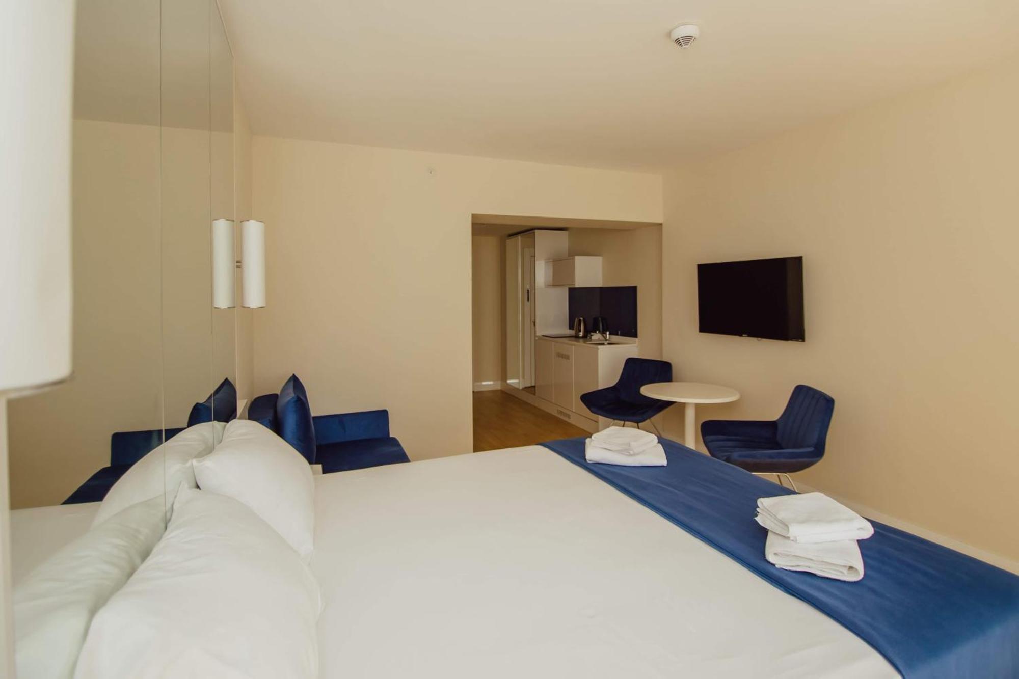 Luxury Beach Front Hotel Батумі Екстер'єр фото