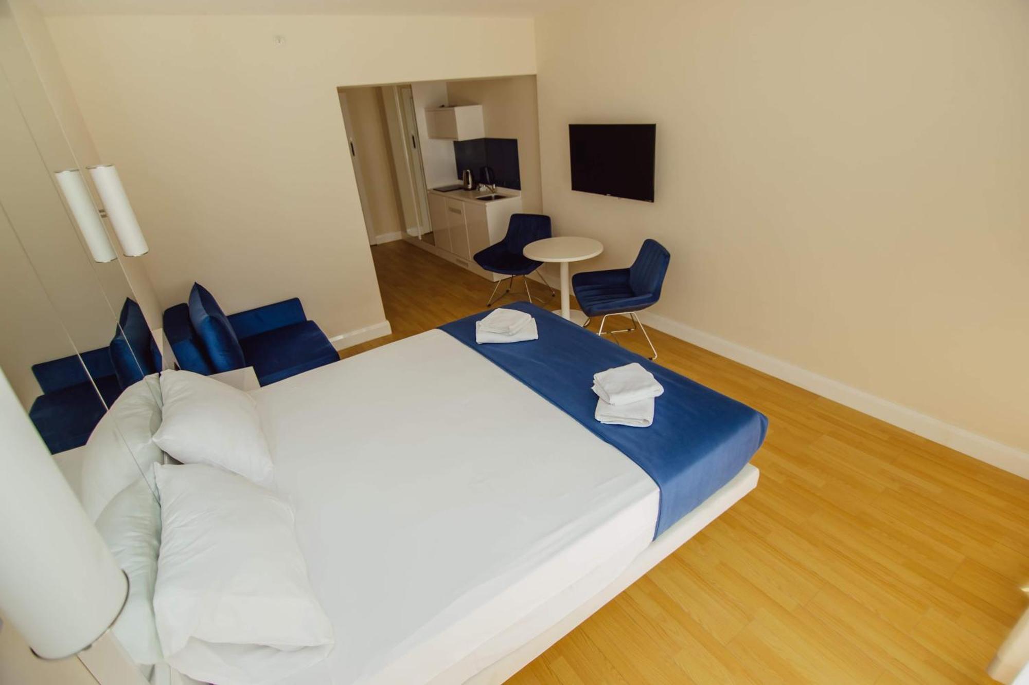 Luxury Beach Front Hotel Батумі Екстер'єр фото